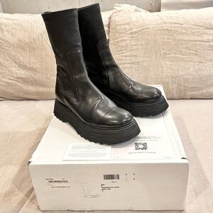 $1500 Guidi 528V Full Grain Chelsea Boot, Black, Size 41